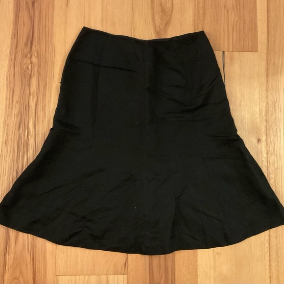 Ann Taylor Loft Black A-Line Skirt, Size 4 - Picture 2 of 6